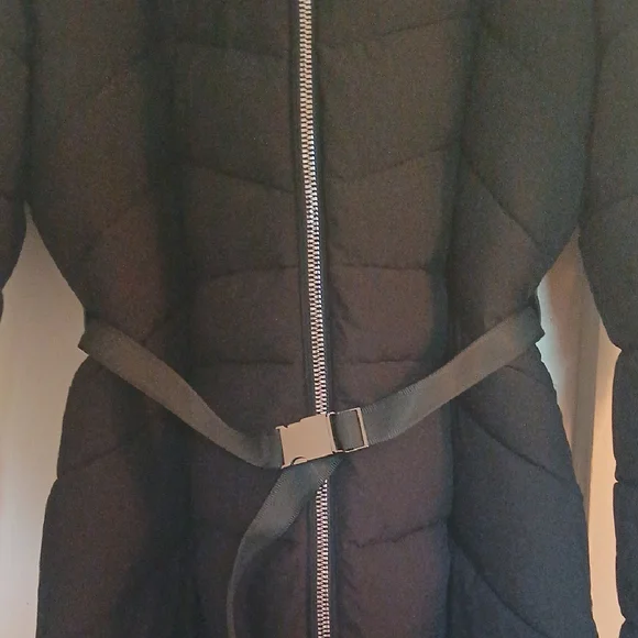 DKNYC Black Puffer Jacket Sleek Insulated Design - Picture 4 of 16